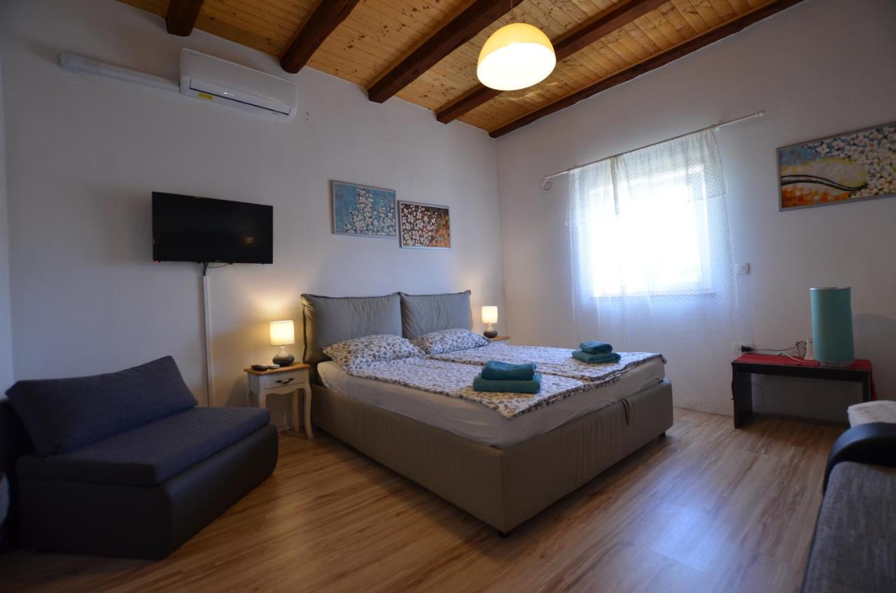 Graziella Apartment 로비니 외부 사진